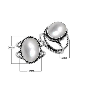 Sterling Silver oval shape ring with Black Shell and braided rope detailing