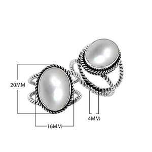 Sterling Silver oval shape ring with Black Shell and braided rope detailing