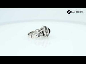 Sterling silver Balinese design ring with triangle shape Black Onyx stone