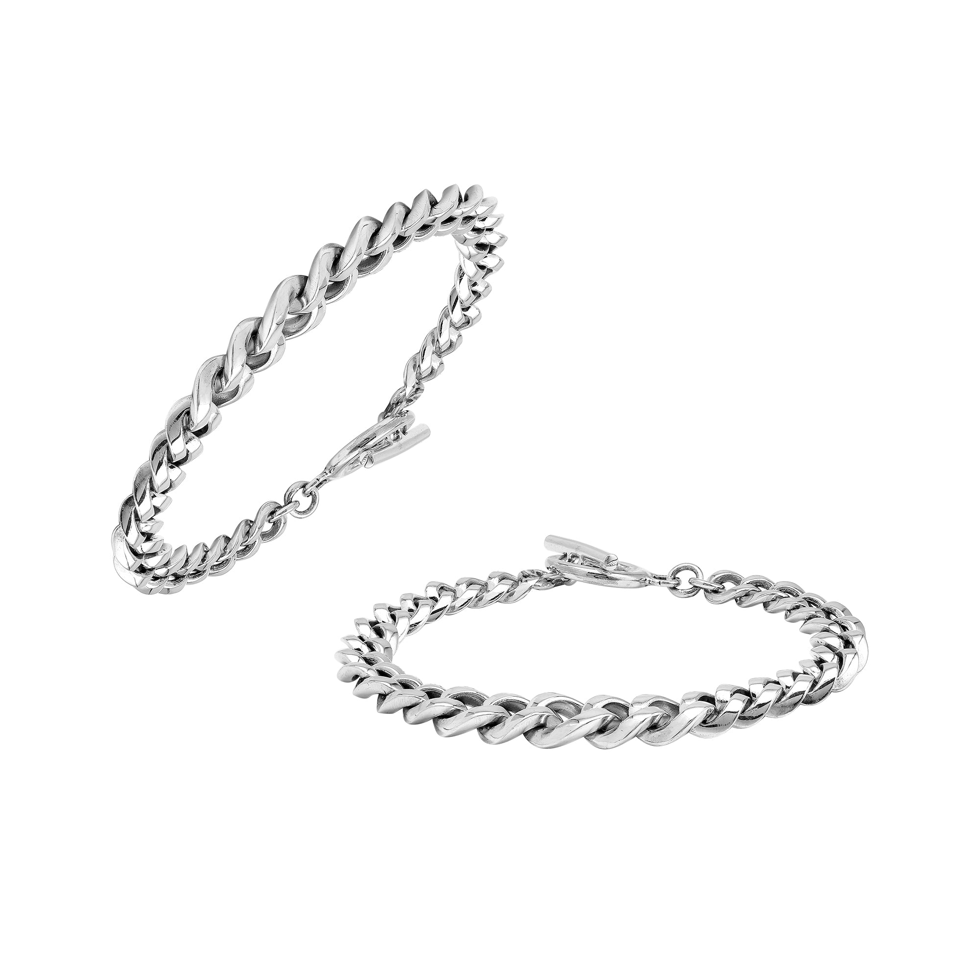 Sterling Silver curb chain bracelet featuring a smooth toggle lock and polished high-gloss surface, crafted to provide durable structure for premium wholesale presentation.