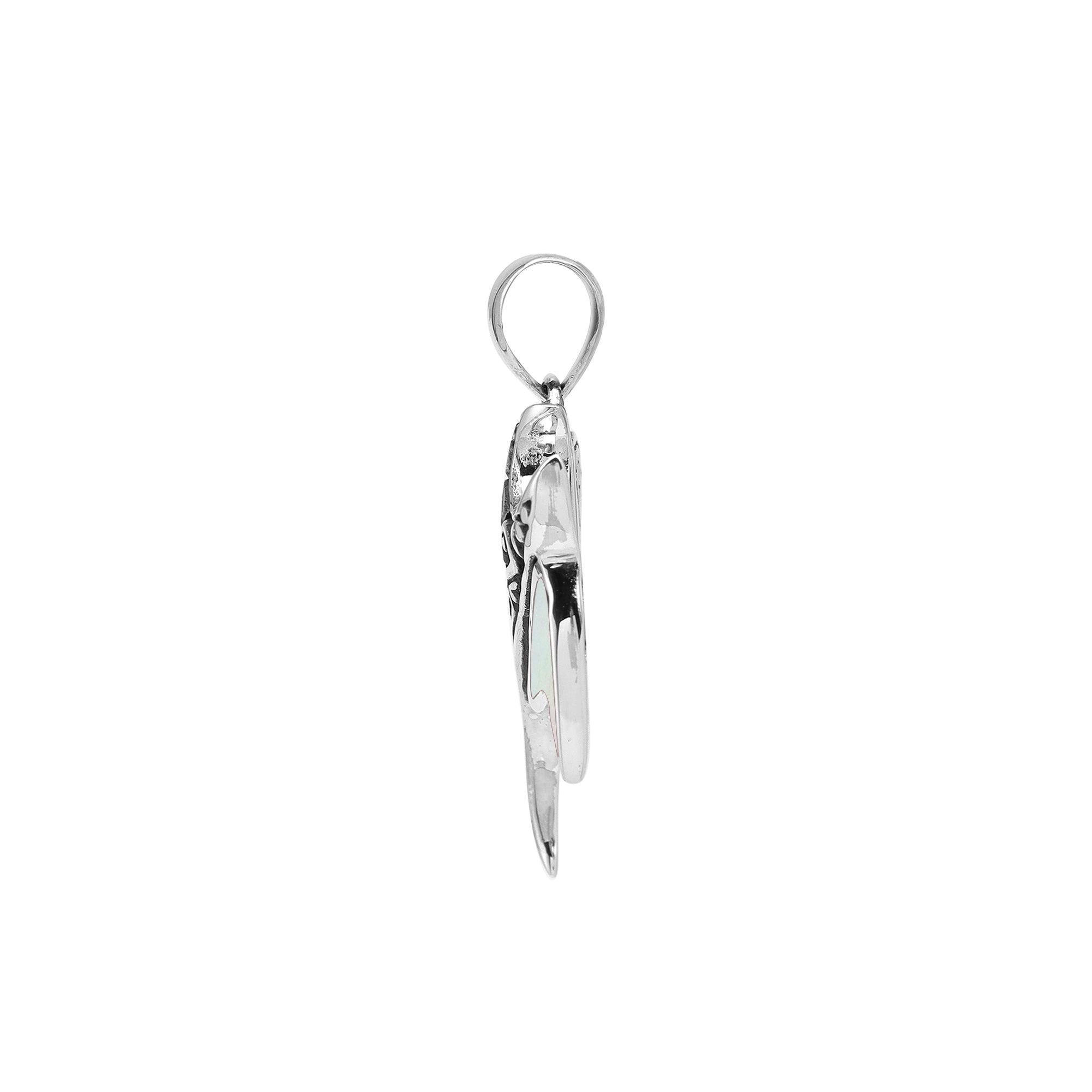 Sterling silver Mantaray pendant with white mother of pearl inlay and Balinese carvings – wholesale jewelry