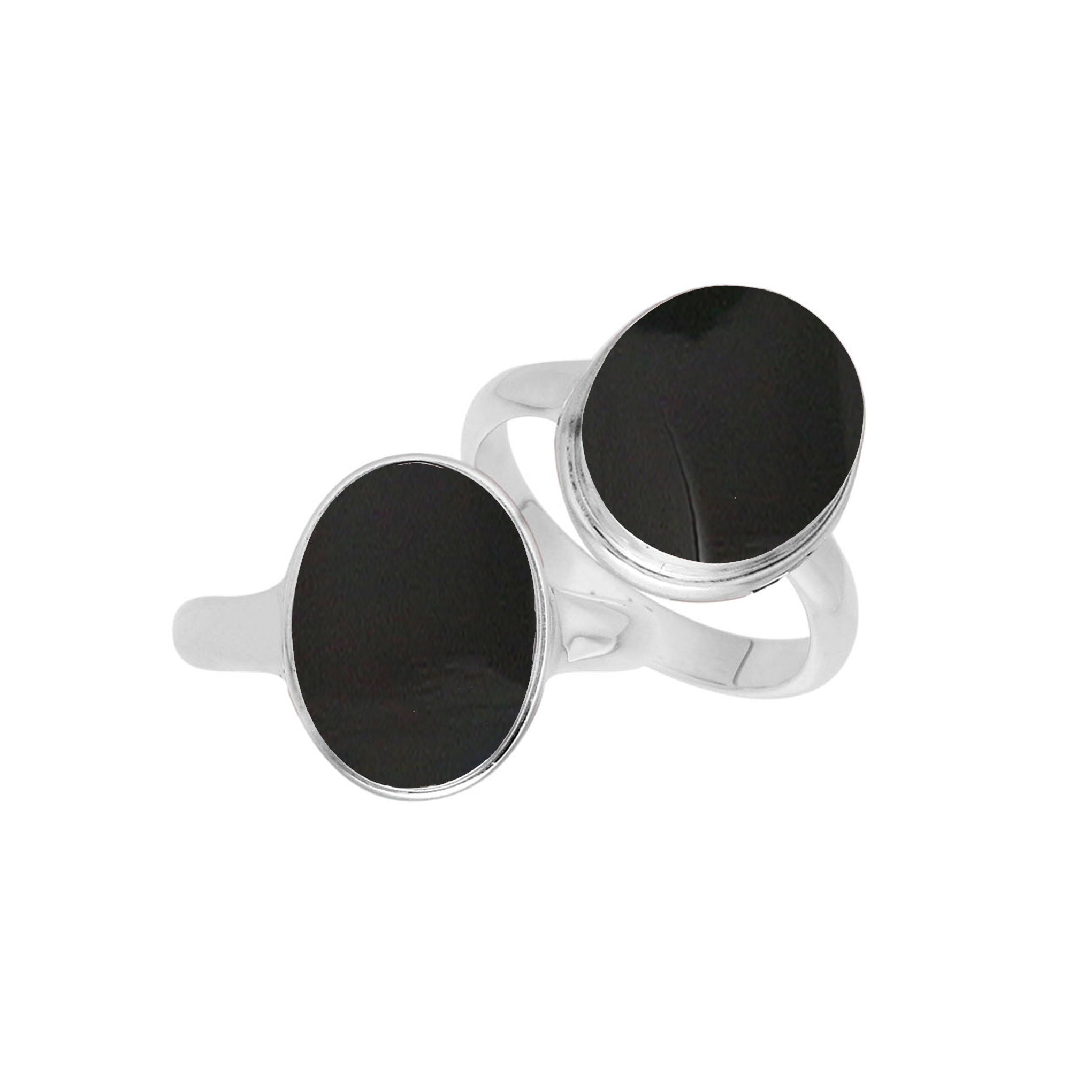 Wholesale sterling silver oval Black Shell ring with sleek bezel setting and polished .925 silver band, handcrafted artisan jewelry for bulk orders.