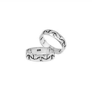 Wholesale sterling silver band ring with wavy oxidized pattern, handcrafted unisex 925 silver jewelry from Bali for bulk orders and resellers.