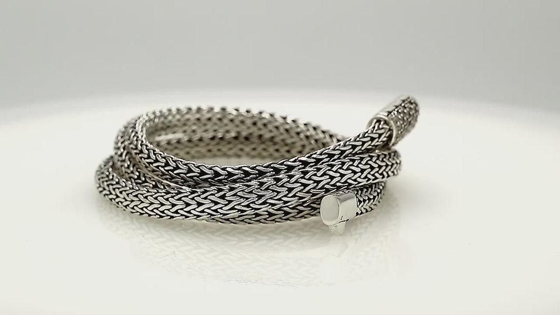 Wholesale sterling silver woven chain necklace with blue topaz quartz accent, handcrafted in Bali