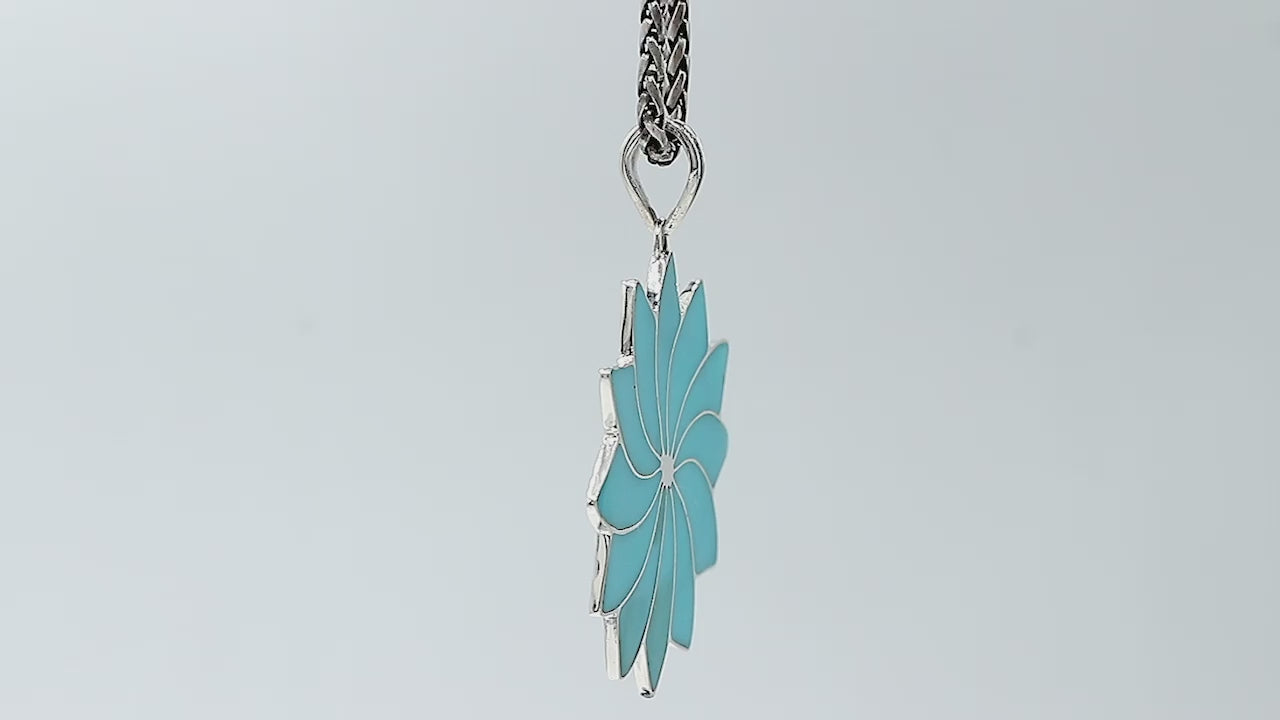 Sterling silver flower pendant with genuine turquoise, handcrafted in Bali with multi-petal design – wholesale gemstone jewelry supplier.