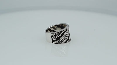 Sterling Silver Oxidized Beautiful Design Round Pattern Ring Handcrafted In Bali.