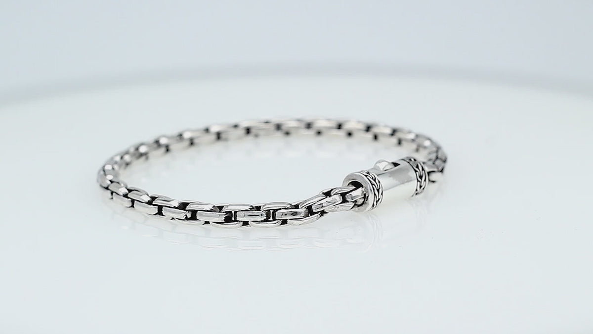 Sterling Silver Oval Link Chain Bracelet With Oxidized Interlocking Links And Decorative Cylindrical Box Clasp