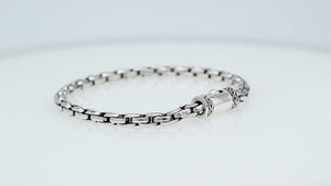 Sterling Silver Oval Link Chain Bracelet With Oxidized Interlocking Links And Decorative Cylindrical Box Clasp