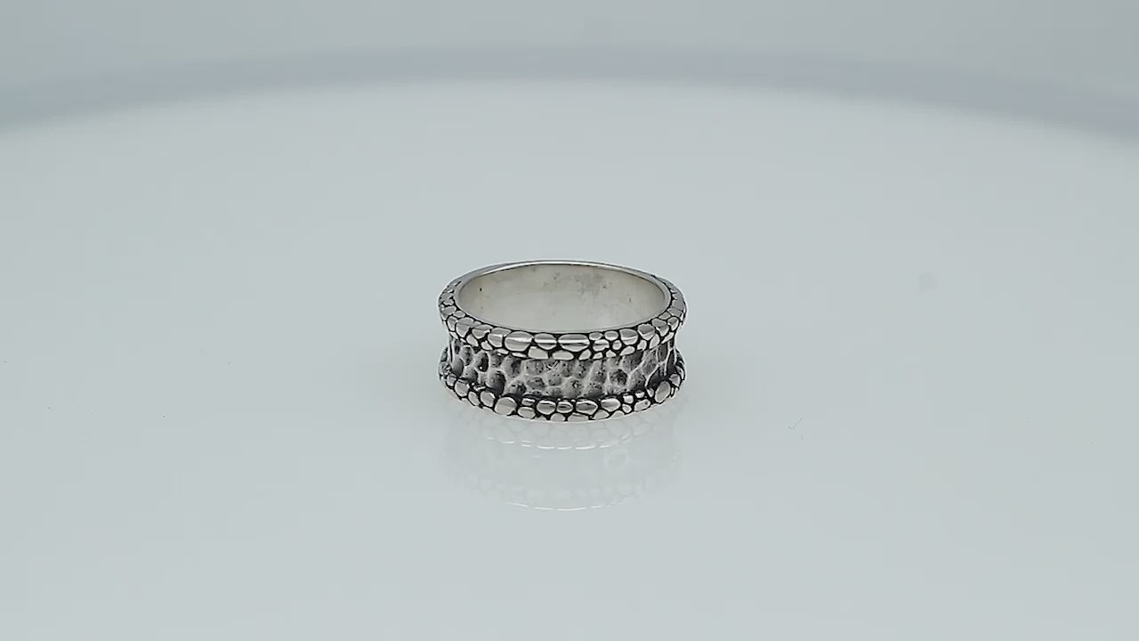 Sterling Silver handcrafted hammered textured ring wholesale from Bali, Indonesia with dotted border design