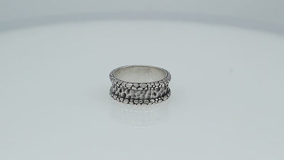 Sterling Silver handcrafted hammered textured ring wholesale from Bali, Indonesia with dotted border design