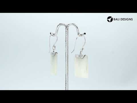Silver square earrings with Mother Of Pearl and decorative silver detail