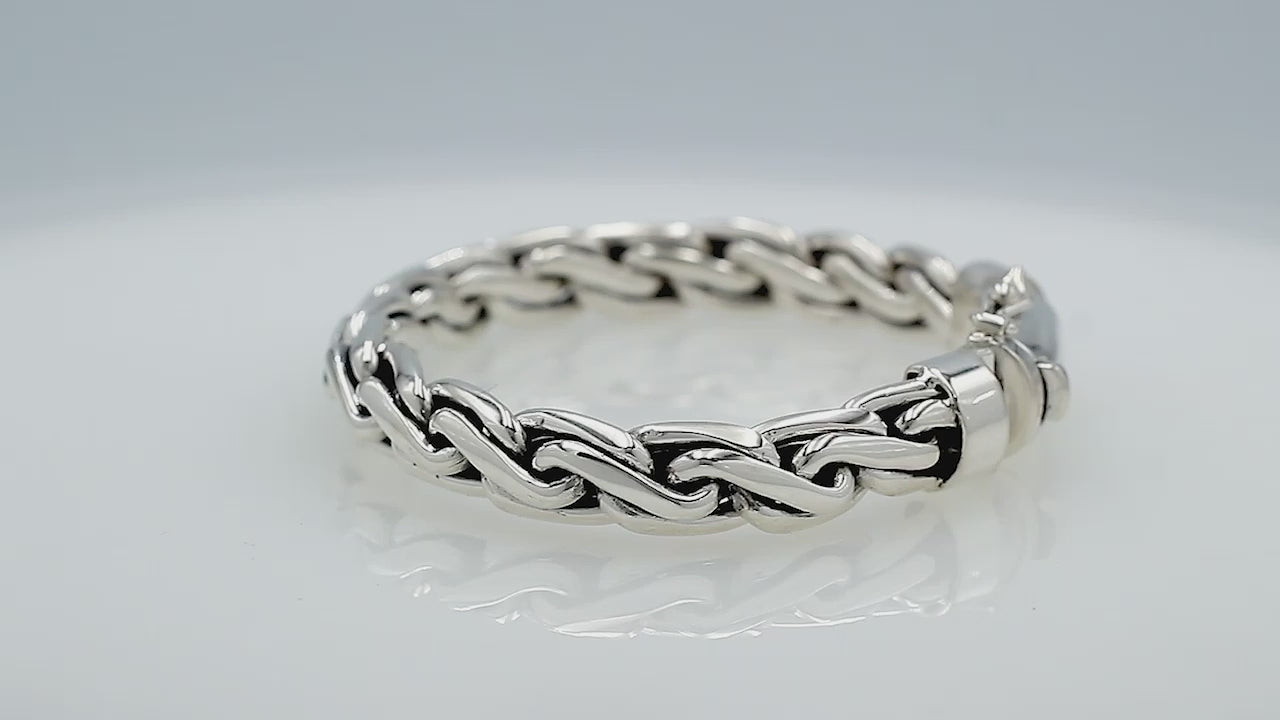 925 sterling silver interlocked chain bracelet with box clasp, handcrafted in Bali.