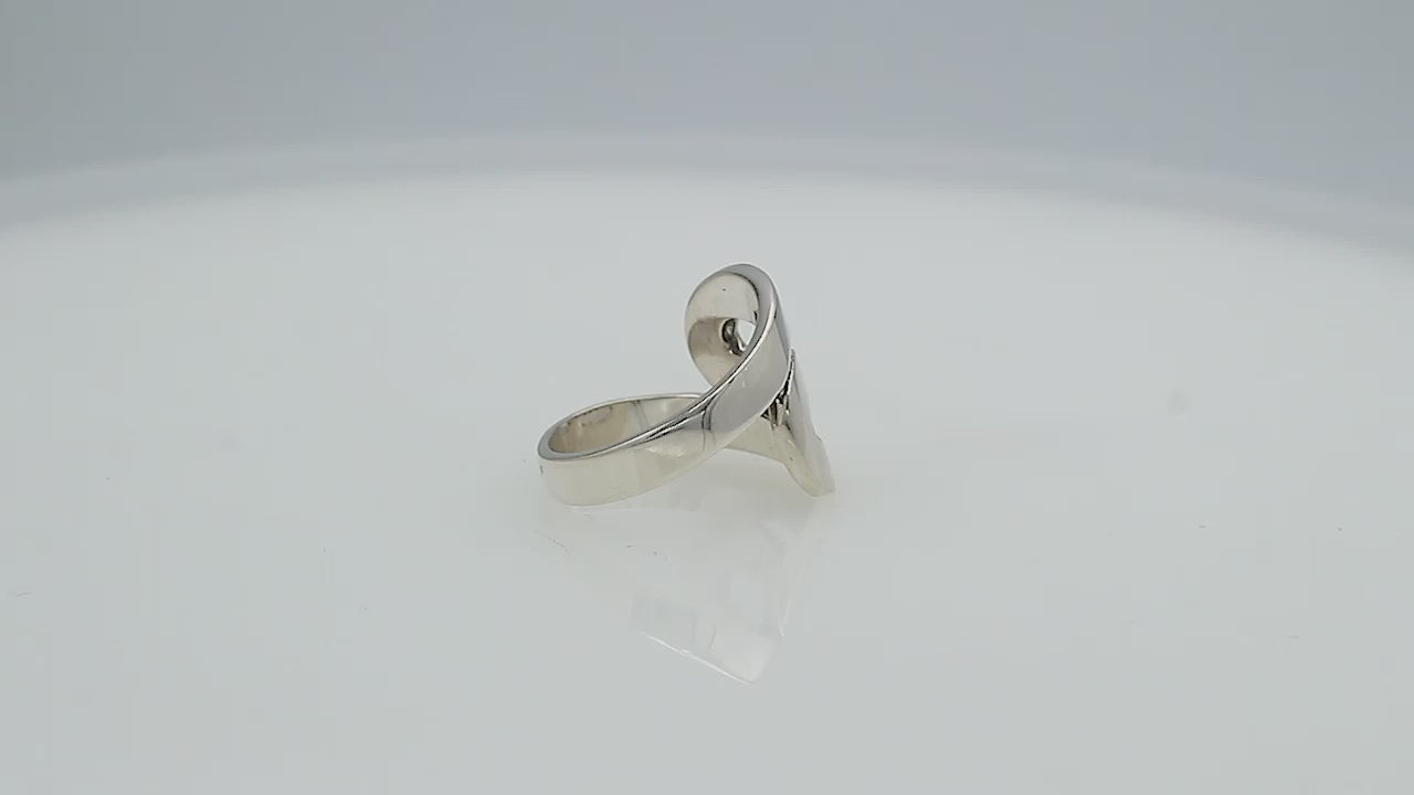 Bulk sterling silver openwork statement rings with adjustable design, modern handcrafted wholesale silver jewelry for resellers.