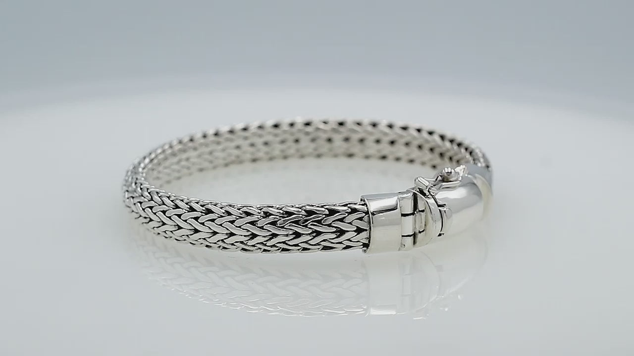 925 sterling silver wheat chain bracelet with mirror finish and secure box clasp lock.