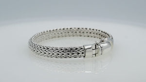 925 sterling silver wheat chain bracelet with mirror finish and secure box clasp lock.