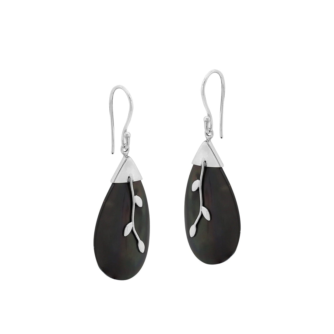 AE-1152-SHB Sterling Silver Earring With Black Shell Jewelry Bali Designs Inc 
