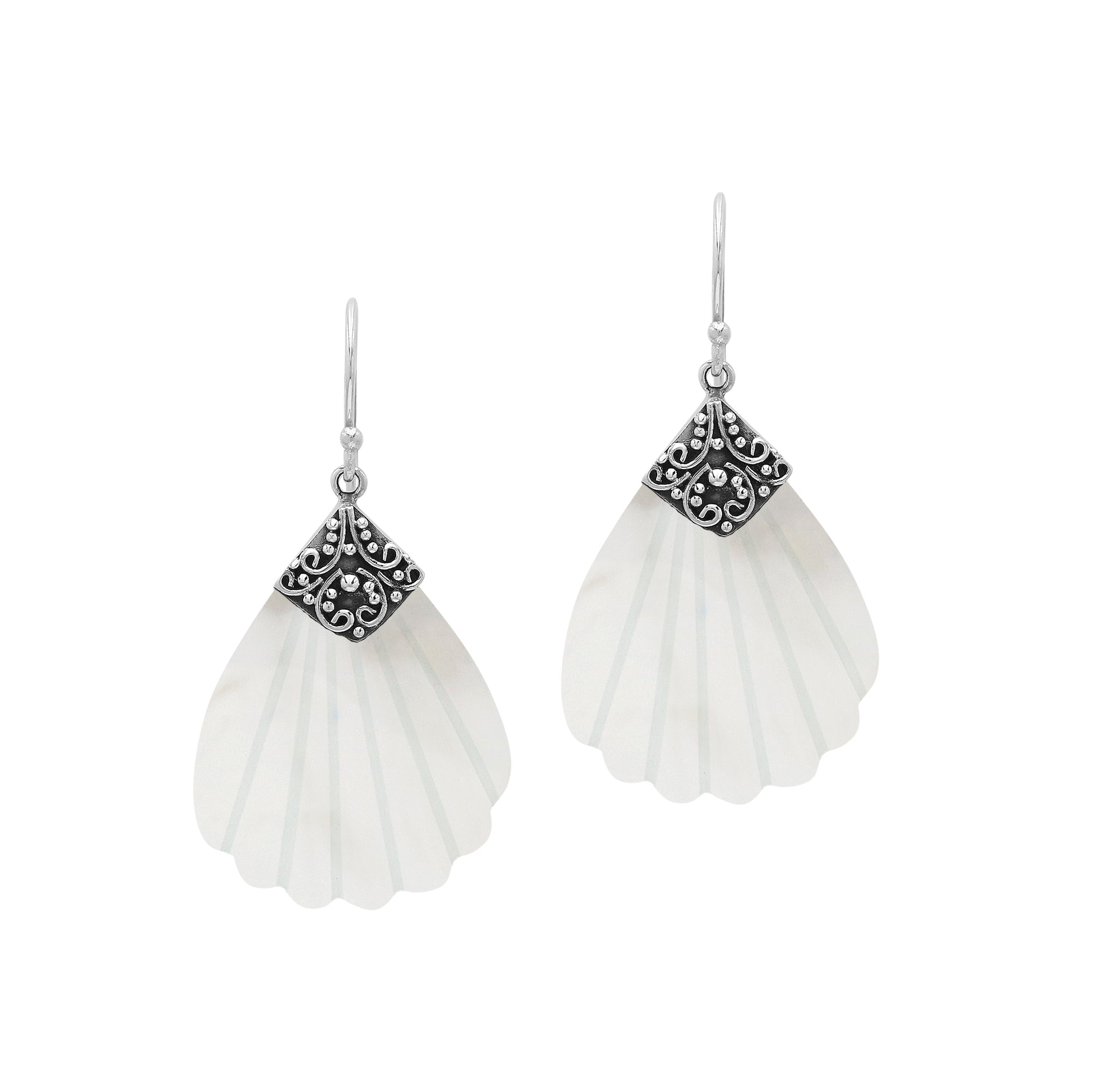 Sterling silver shell-shaped Mother Of Pearl dangle earrings