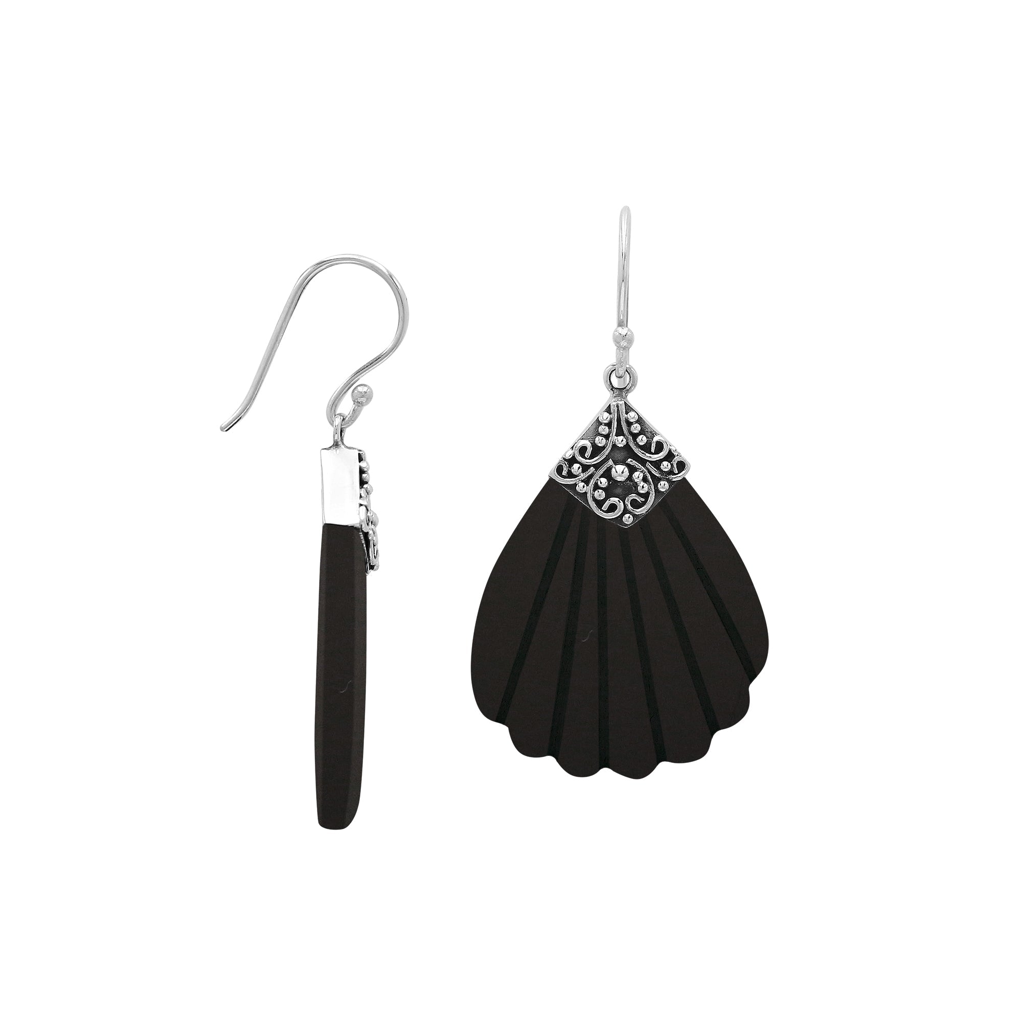 Sterling silver shell-shaped Black Shell dangle earrings