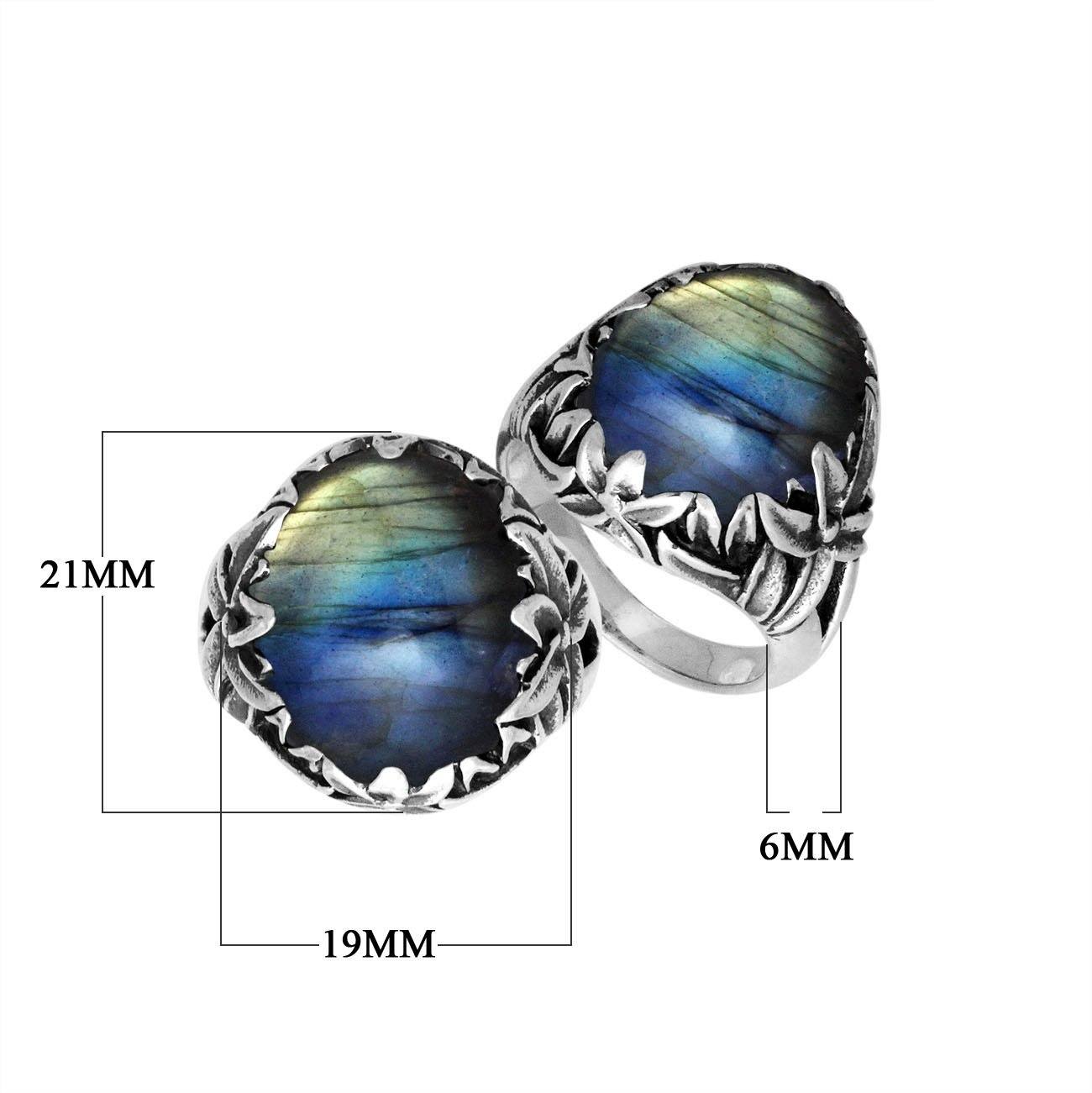 Sterling Silver Round Shape Labradorite Ring With Leaf Pattern Detailing