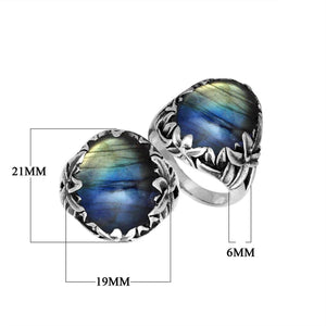 Sterling Silver Round Shape Labradorite Ring With Leaf Pattern Detailing