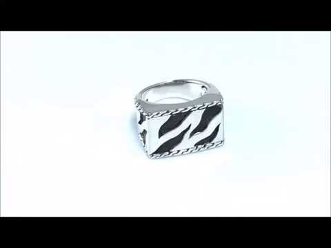 Sterling Silver handcrafted simple pretty design ring wholesale from Bali, Indonesia with oxidized rectangular pattern